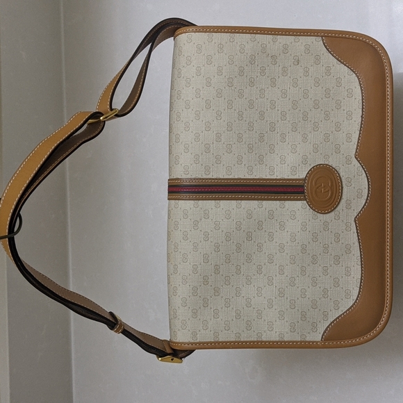 Gucci GG Vintage Sherry Crossbody bag - Picture 3 of 15